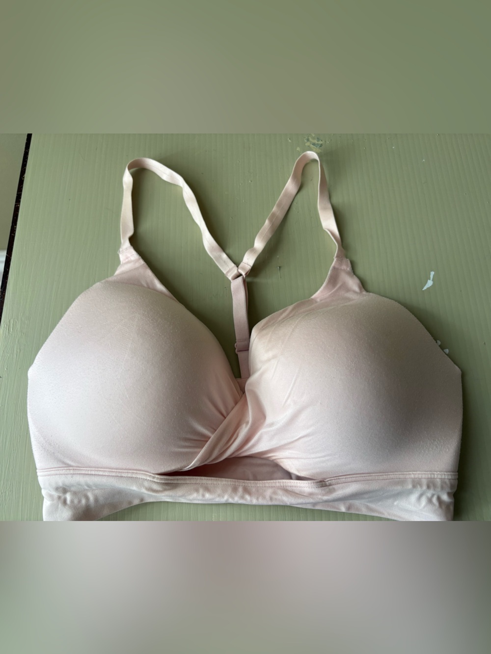 Victoria's Secret Light Pink T‑Strap Smooth Bra 32DD